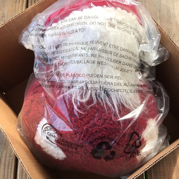 Pottery Barn Cuddly Teddy Bear Fur Bearded Jolly Santa Christmas Pillow 🎅🏻🎄 - Picture 6 of 16